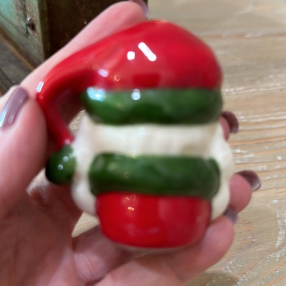 Santa Salt n Pepper Shakers - Picture 5 of 14